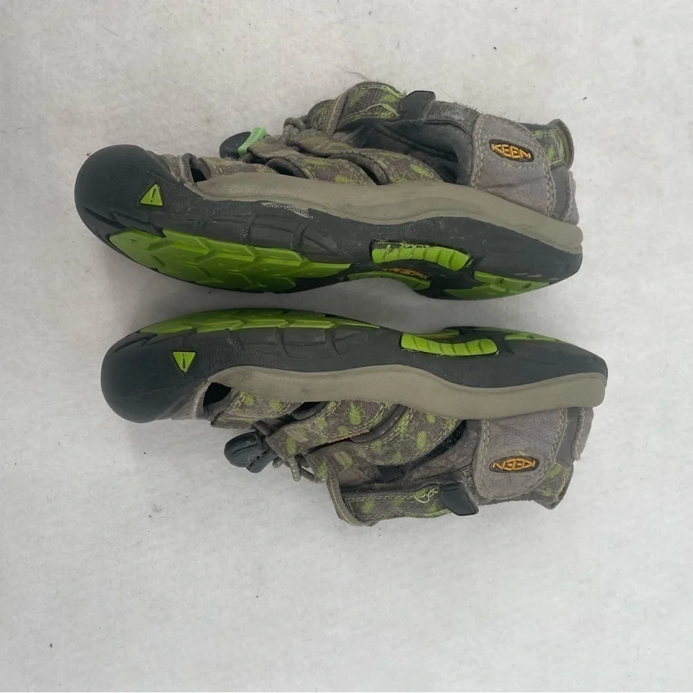 KEEN Boys Newport Waterproof Shoe Sandal Green/Grey size: 13